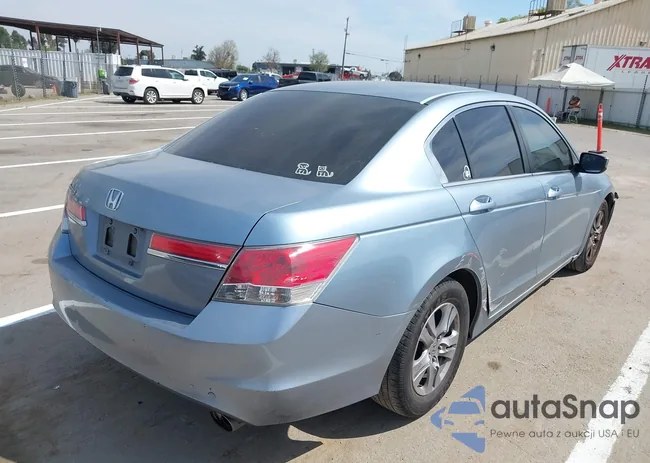 1HGCP2F48BA117323: 44595832