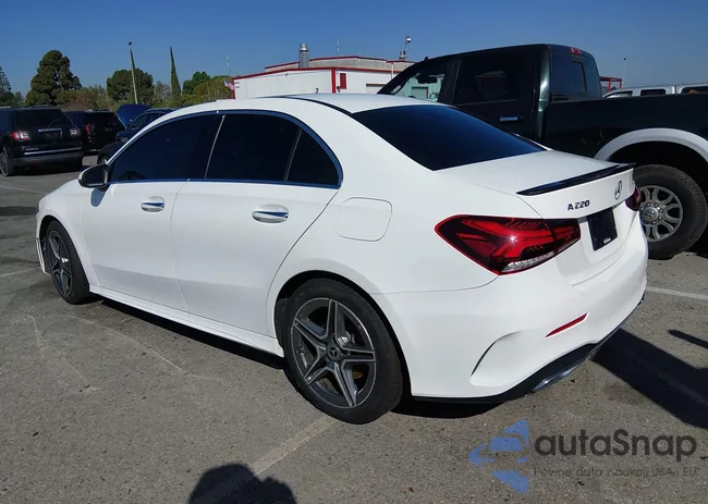 WDD3G4EB5KW033009: 44595103