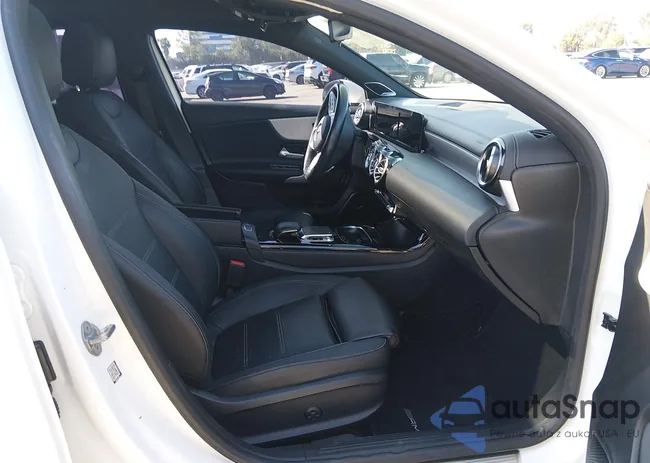 WDD3G4EB5KW033009: 44595103