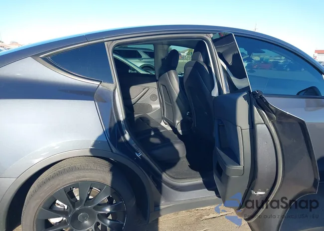 7SAYGDEEXPF647403: 44595243