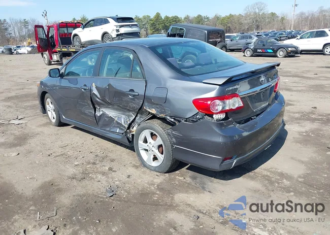 2T1BU4EE6BC626783: 44595247