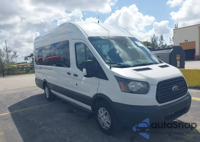 1FTYR3XM2GKA32353: 44595268