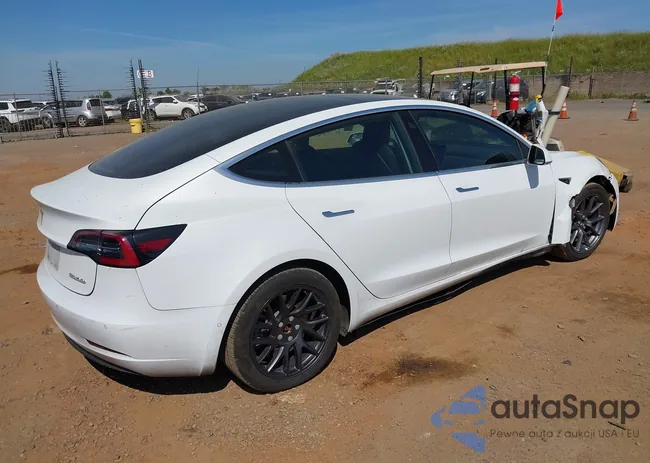 5YJ3E1EB8JF108657: 44596590