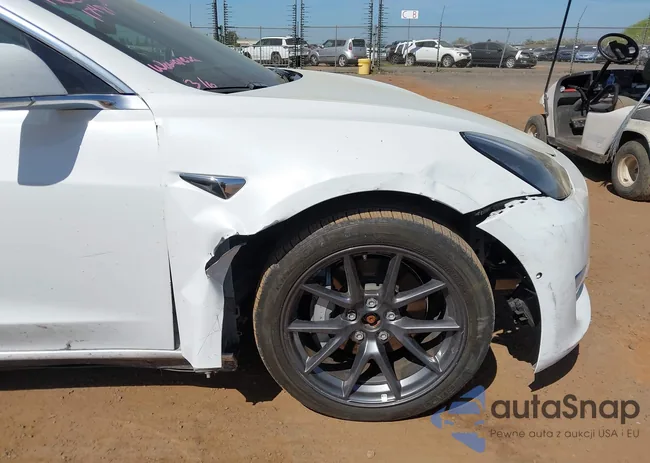 5YJ3E1EB8JF108657: 44596590