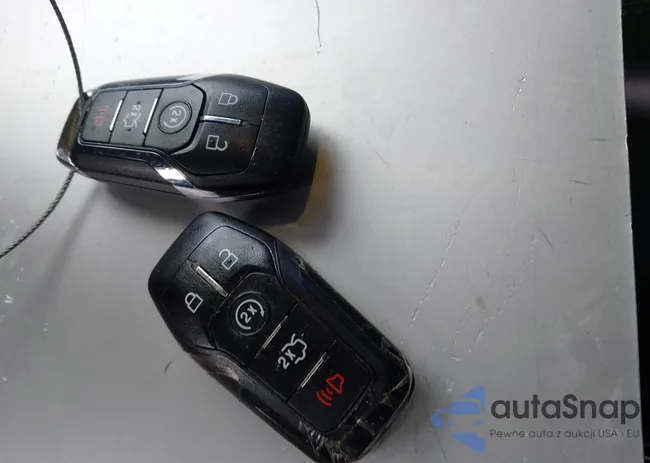 3LN6L2JK2DR823446: 44596714