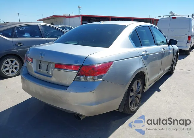 1HGCP2F89BA038357: 44596798