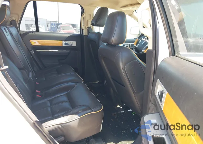 2LMDU68C78BJ36479: 44597069