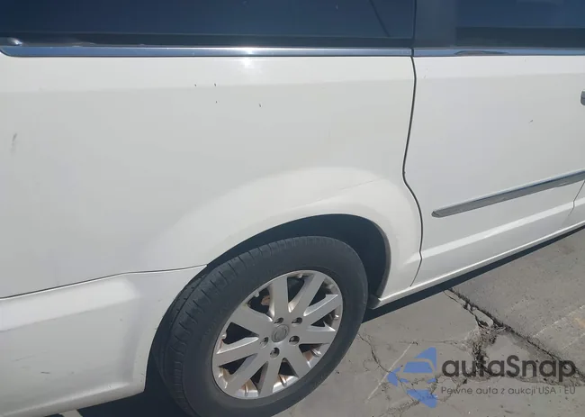 2C4RC1BG2DR690893: 44596337