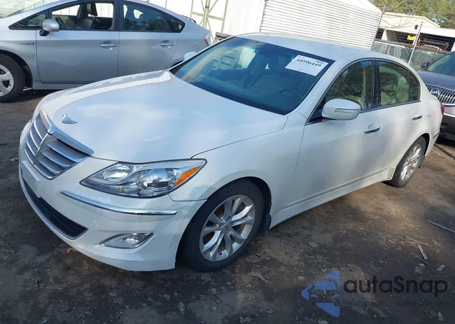 KMHGC4DDXCU197083: 44596449