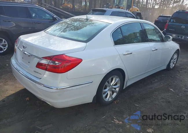 KMHGC4DDXCU197083: 44596449