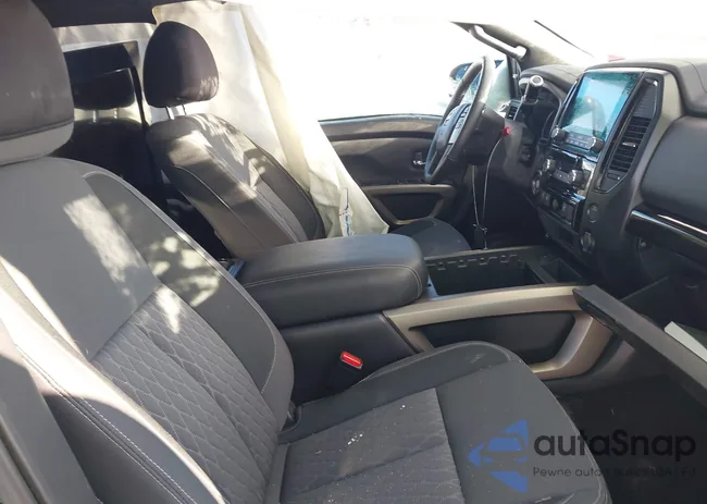 1N6AA1EF3RN107836: 44597572