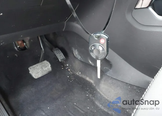 1FMCU9G90HUE62925: 44597586