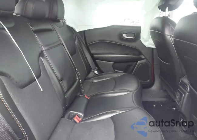 3C4NJDBB6KT629566: 44597621