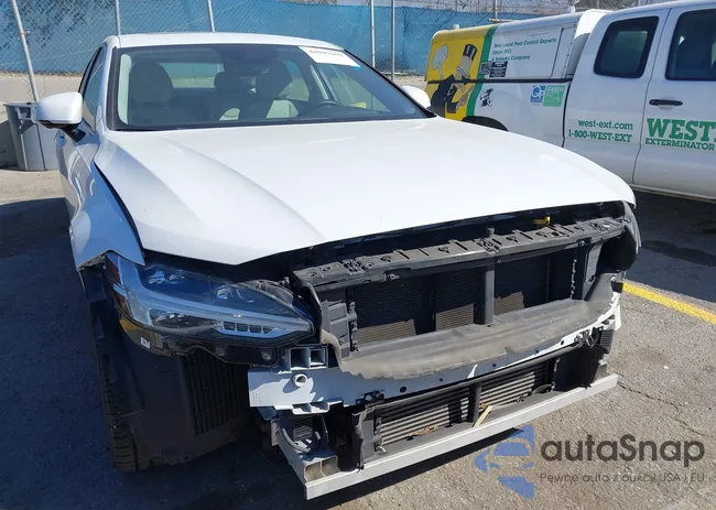 LVY982AK7JP030139: 44597659