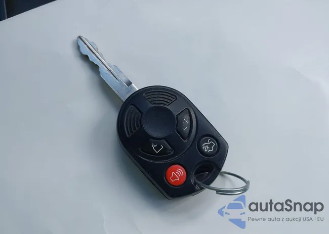 1FMCU03198KB91435: 44597409