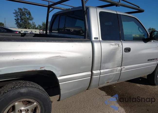 1B7HC13Z11J542679: 44598479