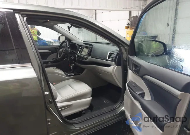 5TDBZRFH3JS824492: 44598679