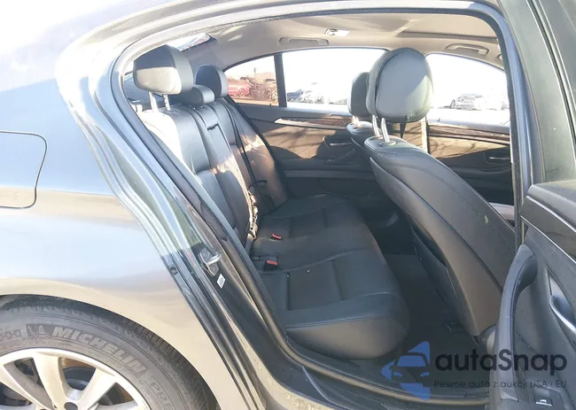 WBA5A5C57FD523019: 44598806