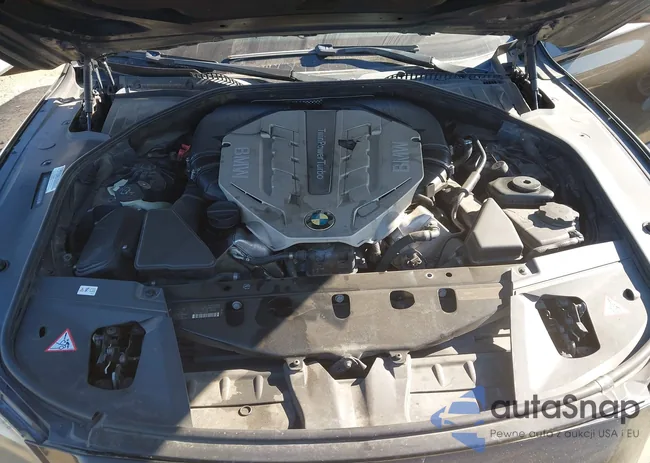 WBAKA8C54BCY37215: 44599065