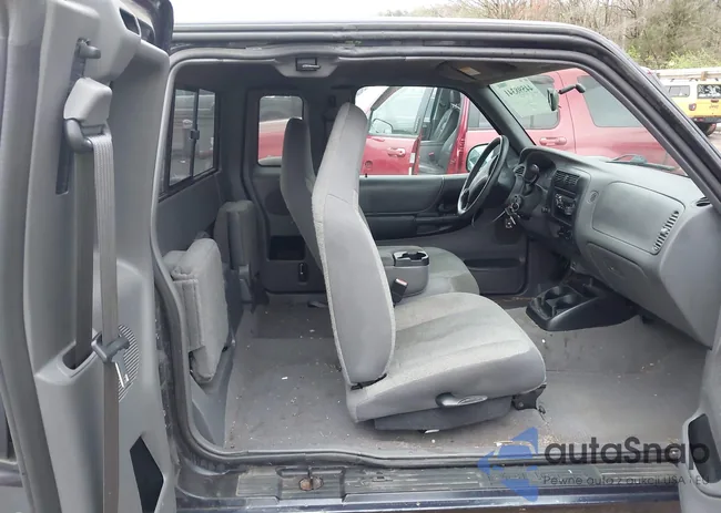 1FTYR44V42PB41010: 44598341