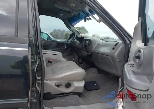 1FTRW08L03KC31901: 44598364