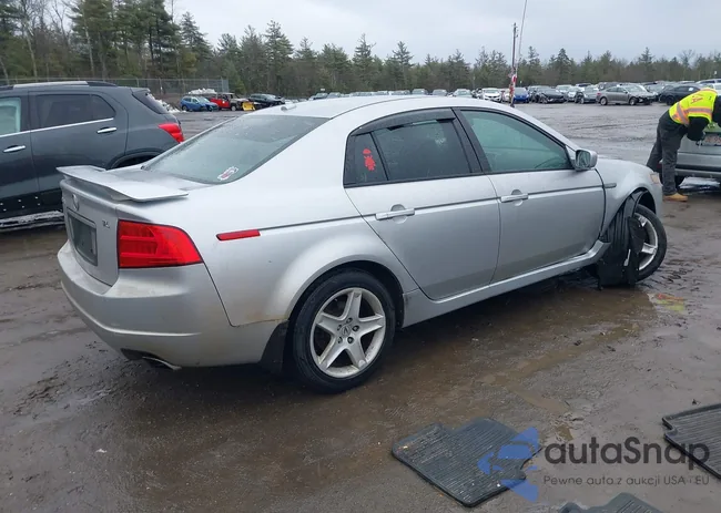 19UUA66204A000964: 44598415