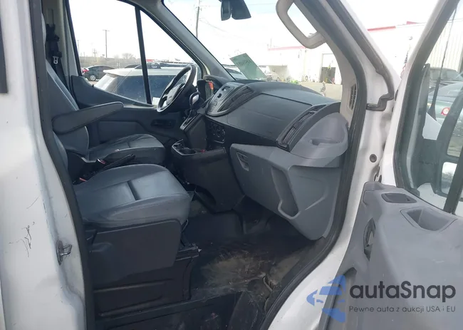 1FTYR3XM4JKA67984: 44599483