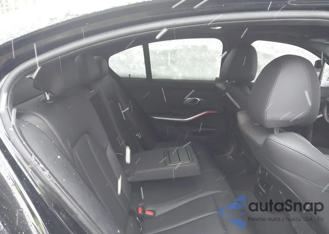 WBA5P7C08MFL18700: 44599524