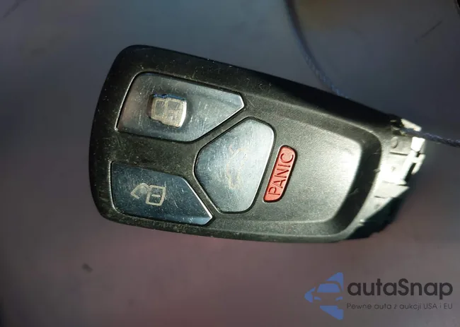 WAUB4CF5XJA100858: 44599553