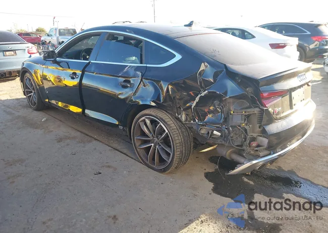 WAUB4CF5XJA100858: 44599553