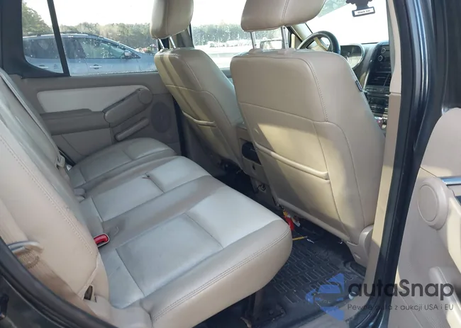 1FMEU3DE8AUA33562: 44599683