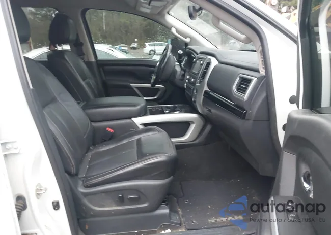 1N6AA1E67HN501273: 44599463