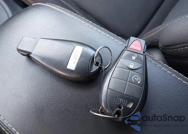 1C4PJLCB1HW619676: 44600726