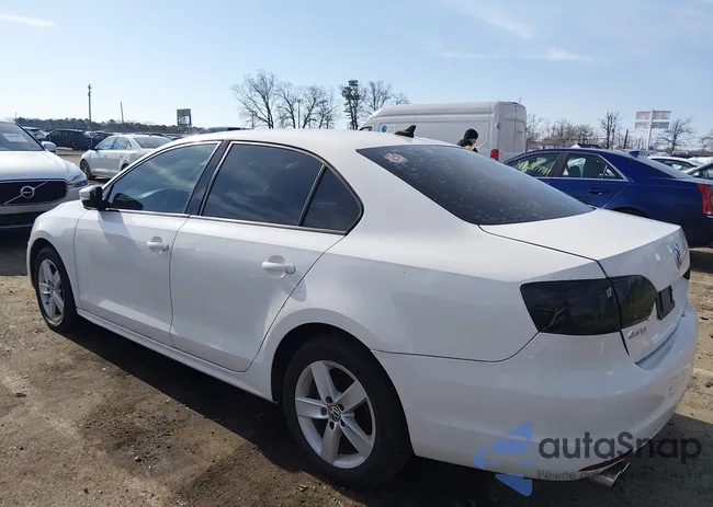 3VWLL7AJ9BM087060: 44601042