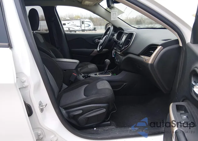 1C4PJLAB2HW662037: 44600121