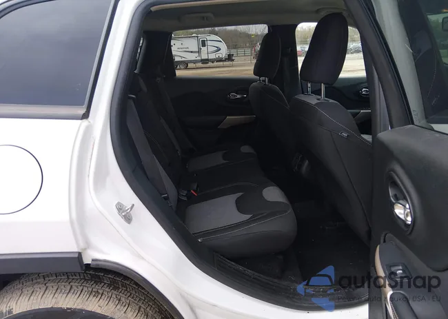 1C4PJLAB2HW662037: 44600121