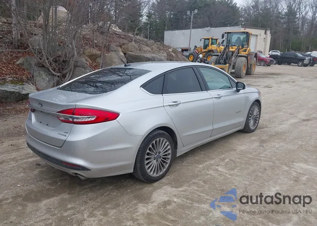 3FA6P0LU1JR124645: 44602812