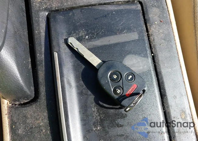 1HGCP26469A100143: 44602995