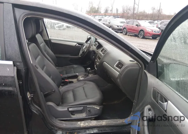 3VWD17AJXEM358433: 44602256