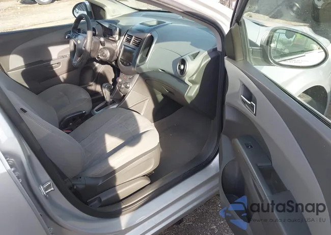 1G1JC5SHXE4157006: 44603465