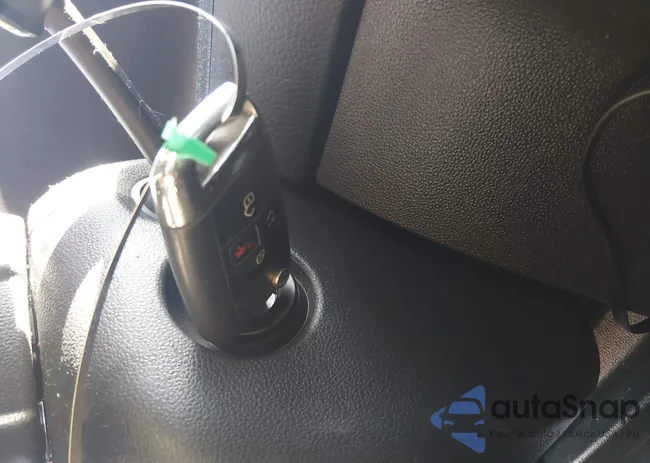 3VW5T7AU6GM060683: 44603546