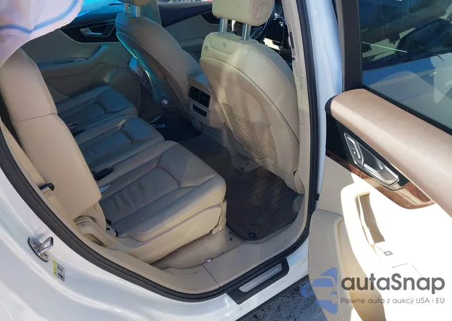 WA1AHAF70HD048328: 44603628