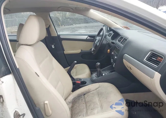 3VWBP7AJ8DM248999: 44603947