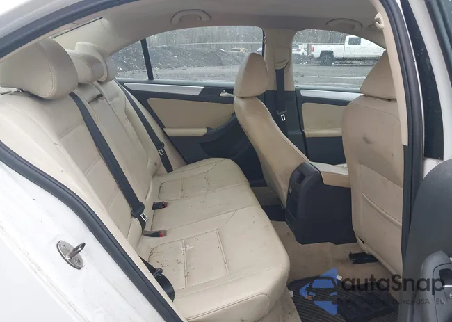 3VWBP7AJ8DM248999: 44603947