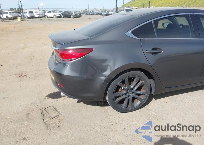 JM1GJ1W68E1124645: 44603358