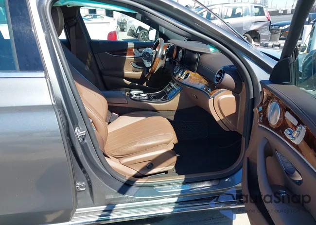 WDDZF4JB1HA169159: 44604764