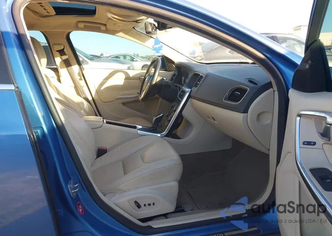 YV1612FS3E2283768: 44604269