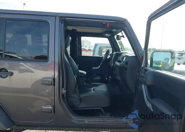 1C4BJWFG0EL300804: 44604325