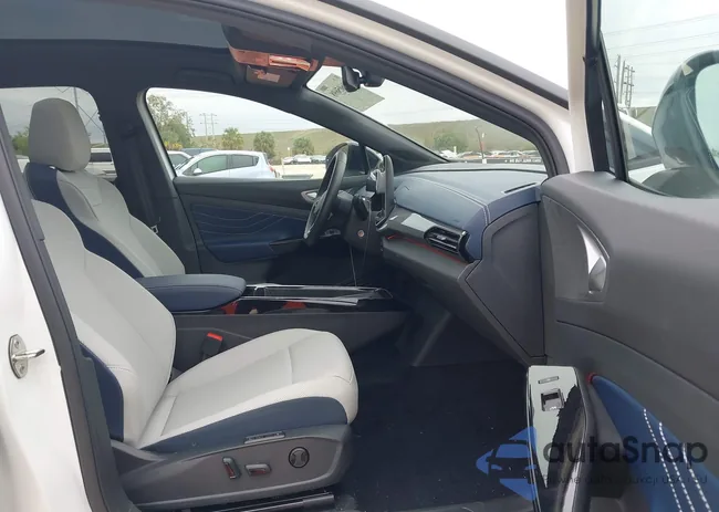 1V2VRPE87SC016828: 44605698