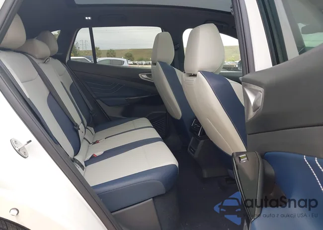 1V2VRPE87SC016828: 44605698